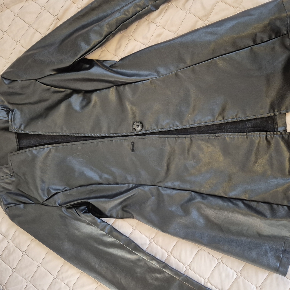 Sleek Black Leather Jacket